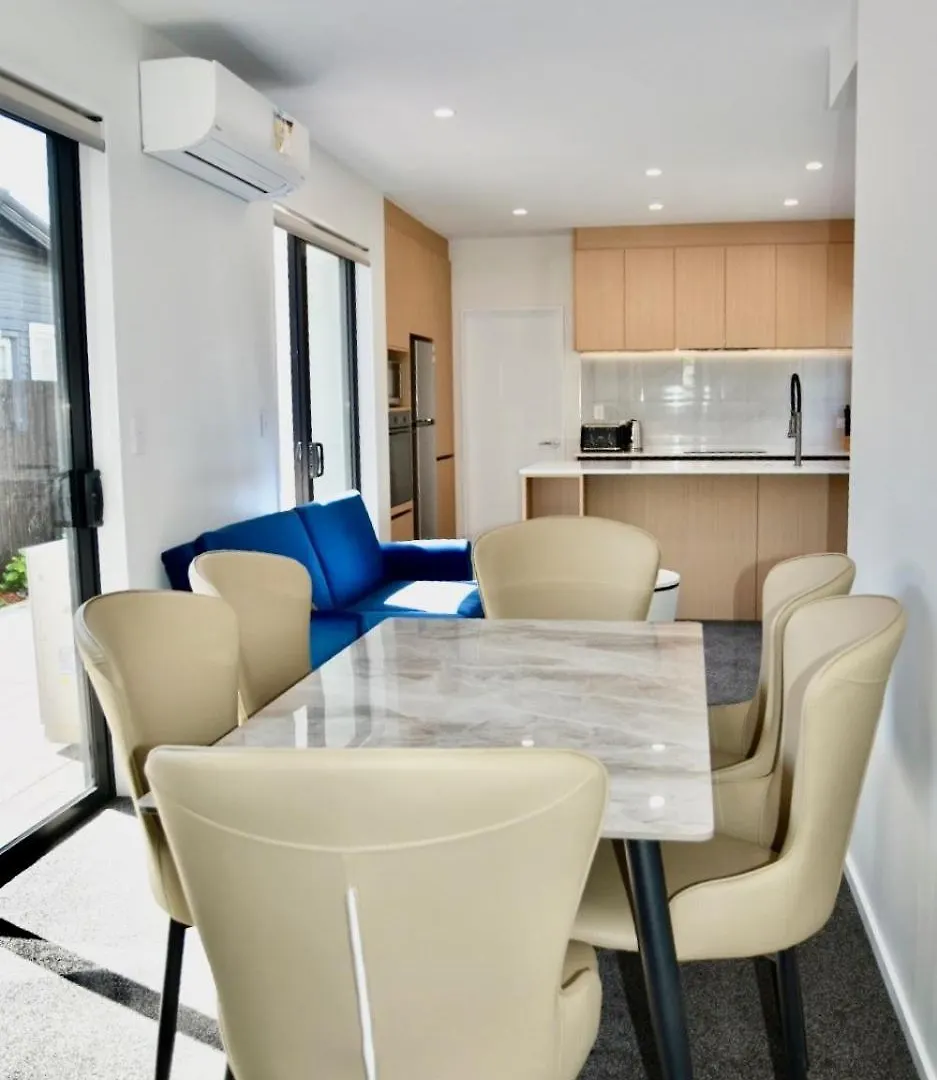 Chch Near Cbd Sleek New Townhouse 3 Beds 3 Bath With Onsite Garage Villa Christchurch New Zealand